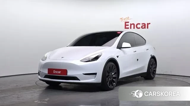 Tesla Model Y 2024 Белый из Кореи