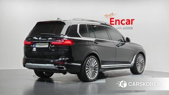 BMW X7 (G07) 2021 Черный из Кореи