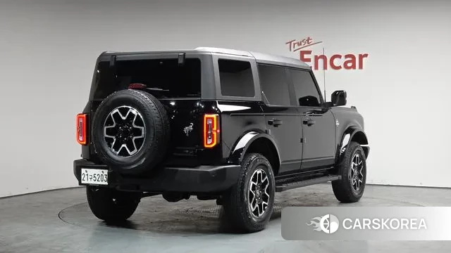 Ford Bronco 6th Generation 2024 Черный из Кореи