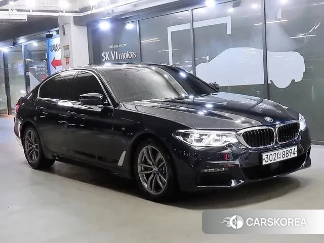 BMW 5 Series (G30) 2020 Черный из Кореи