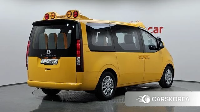 Hyundai Staria 2022 Желтый из Кореи