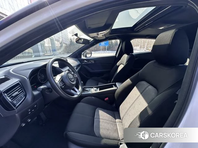 Mazda CX-4 2023 Белый из Китая