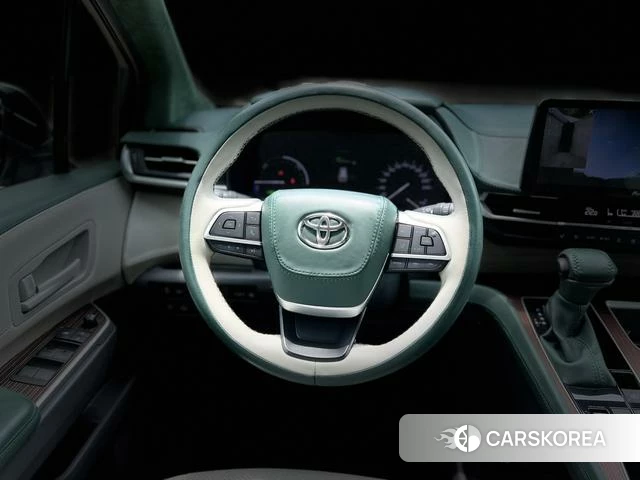 Toyota Saina 2022 Белый из Китая