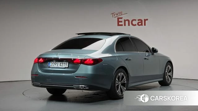 Mercedes-Benz E-Class W214 2025 Серый из Кореи
