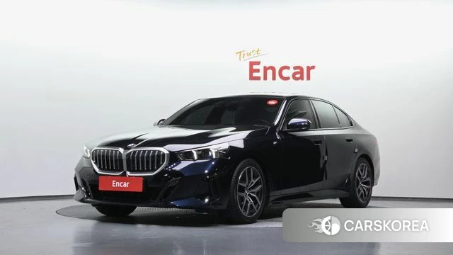 BMW 5 Series (G60) 2024 Синий из Кореи