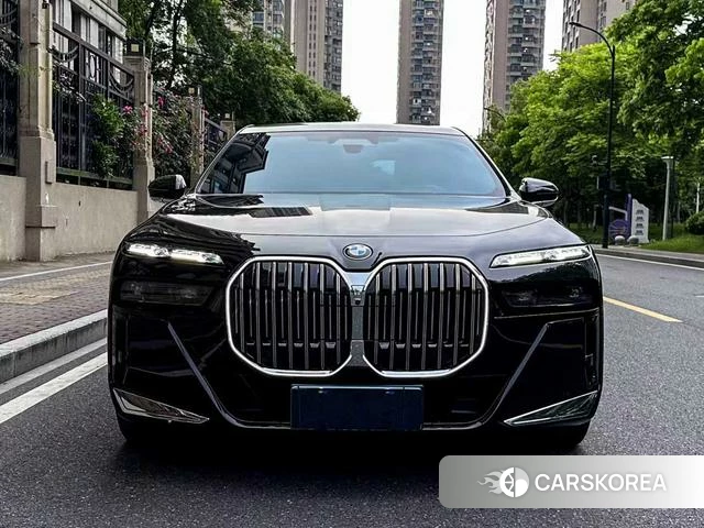 BMW 7 series 2023 Черный из Китая