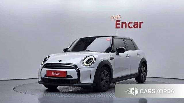 Mini Cooper 2023 Серебряный из Кореи