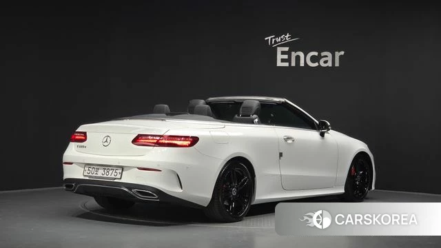 Mercedes-Benz E-Class W213 2018 Белый из Кореи