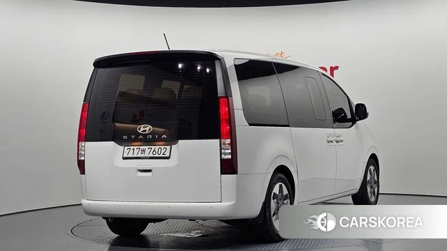 Hyundai Staria 2024 Белый из Кореи