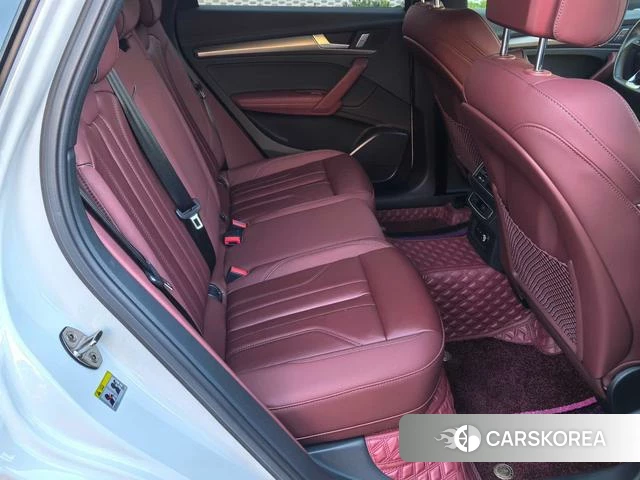 Audi Q5L 2023 Белый из Китая