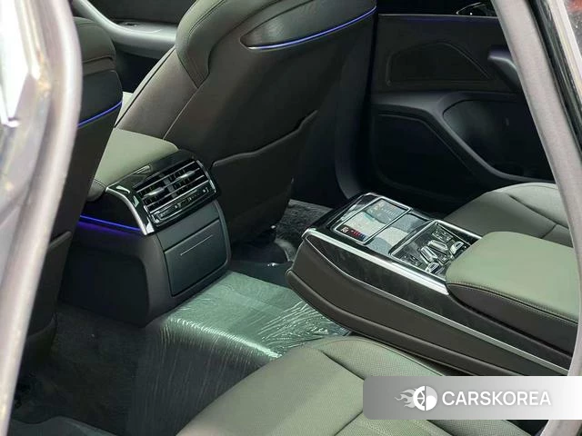 Audi A8 2025 Черный из Китая
