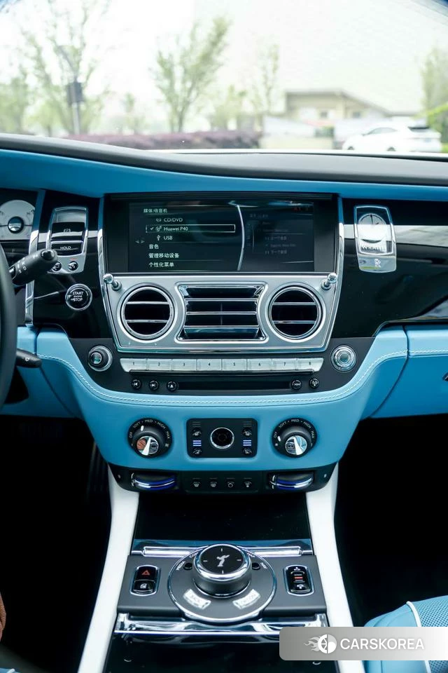 Rolls-Royce Phantom 2021 Белый из Китая