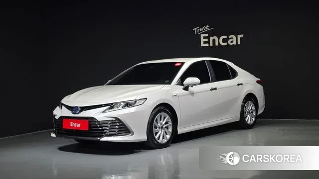 Toyota Camry (XV70) 2023 Белый из Кореи