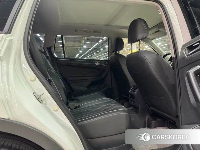 Volkswagen Tiguan L 2023 Белый из Китая