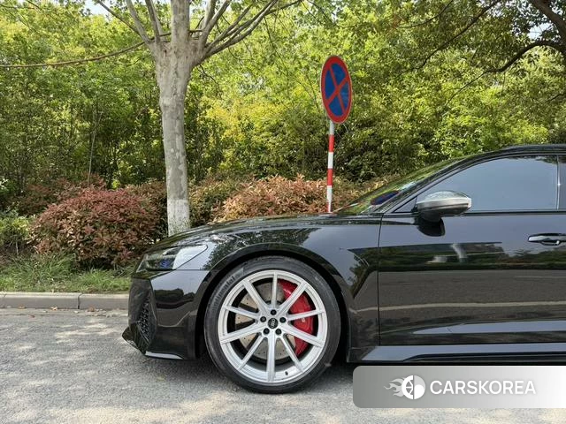 Audi RS 6 2021 Черный из Китая
