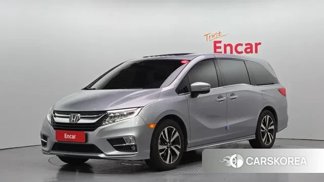 Honda Odyssey 2018 Серебряный из Кореи