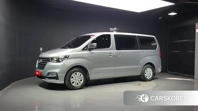 Hyundai The New Grand Starex 2019 Серебристо-серый из Кореи