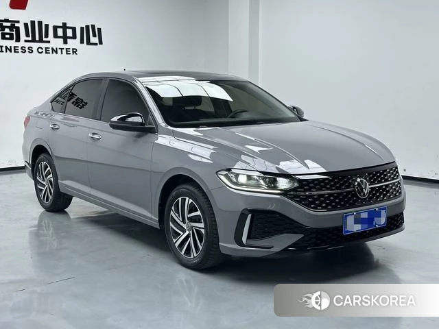 Volkswagen Lavida 2022 Темно-серый из Китая