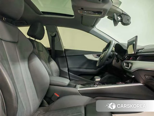 Audi A5 2023 Темно-серый из Китая