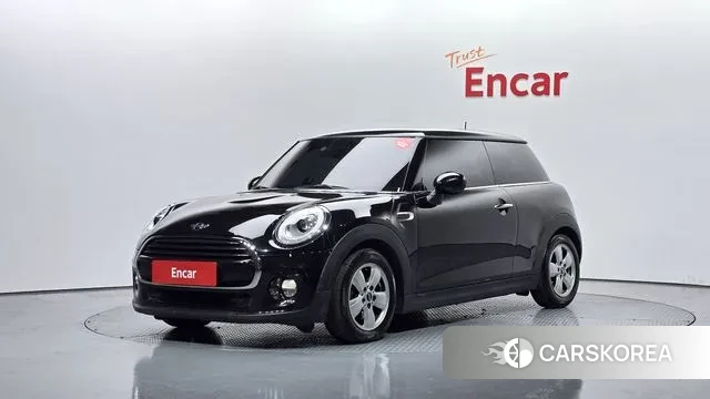 Mini Cooper 2018 Черный из Кореи