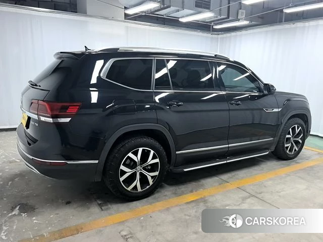 Volkswagen Tourang 2019 Черный из Китая