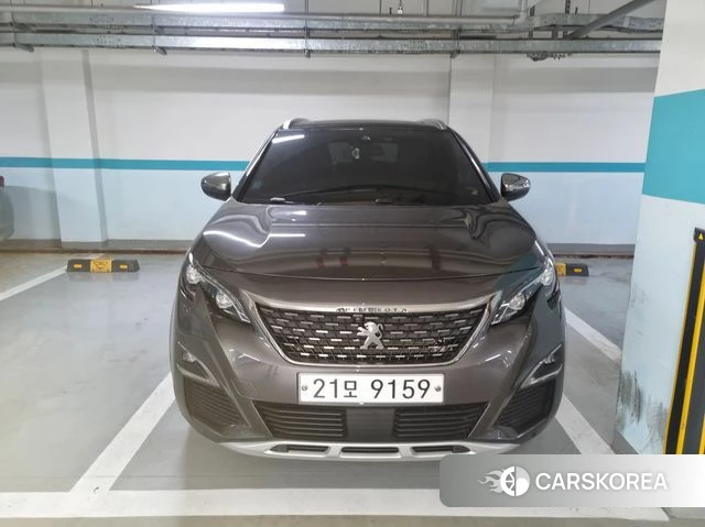 Peugeot 5008 second generation 2018 Серый из Кореи