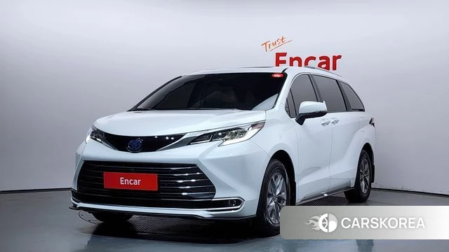 Toyota Sienna 4th Generation 2024 Белый из Кореи