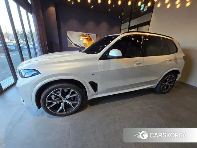 BMW X5 (G05) 2024 Белый из Кореи