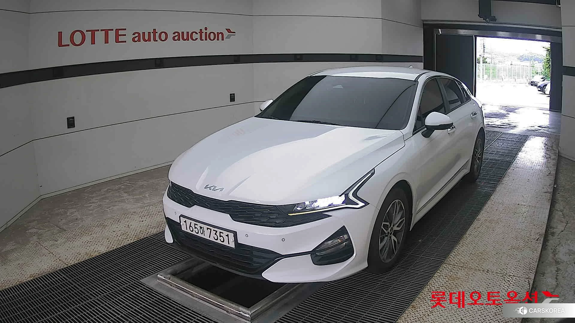Kia K5 2022 Snow White Pearl (optional) из Кореи