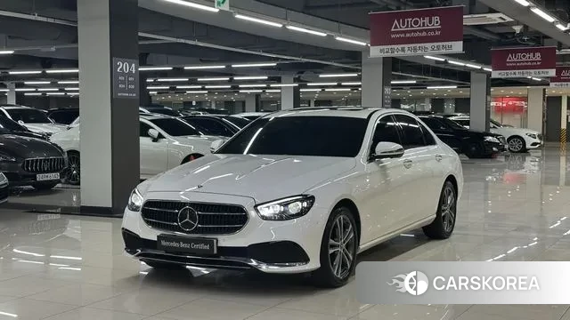 Mercedes-Benz E-Class W213 2022 Белый из Кореи