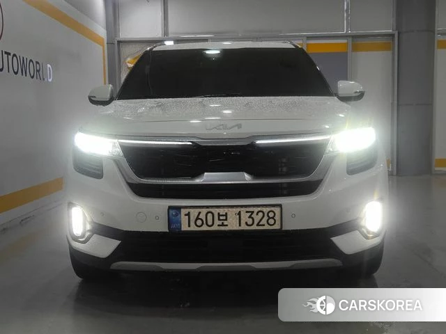 Kia Seltos 2022 Белый из Кореи