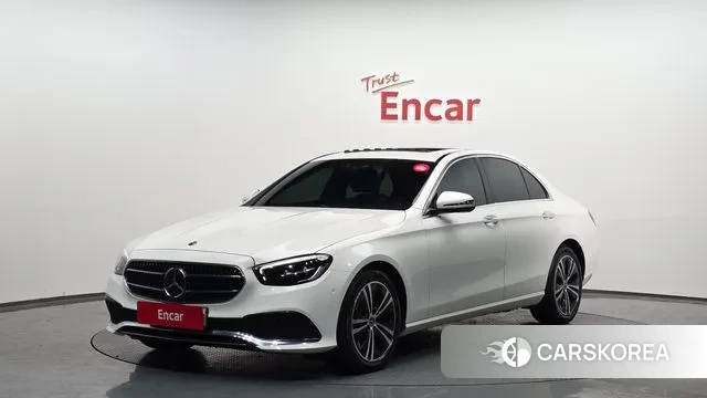 Mercedes-Benz E-Class W213 2021 Белый из Кореи