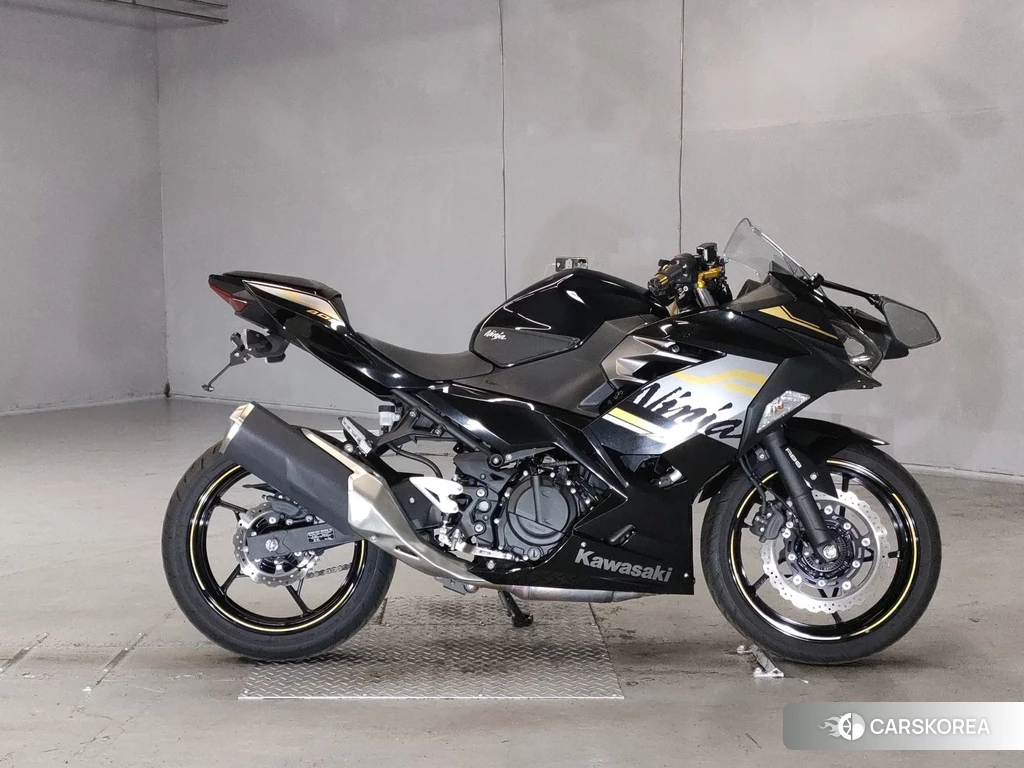 Проданный Kawasaki NINJA 400 2020 из Японии, фото 2