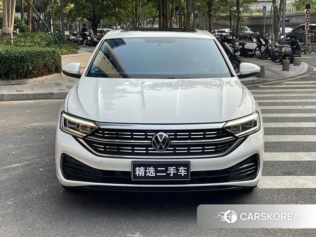 Volkswagen Sagitar 2023 Белый из Китая