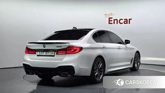 BMW 5 Series (G30) 2018 Белый из Кореи
