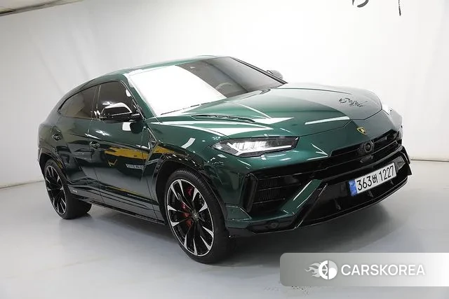 Lamborghini Urus 2024 Темно-зеленый из Кореи