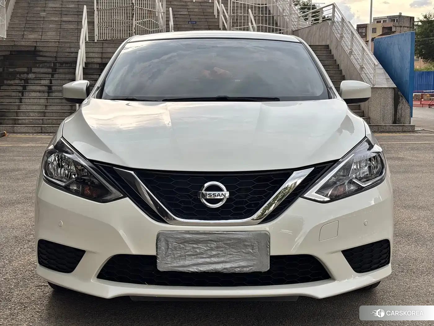 Nissan Sylphy 2024 Белый из Китая