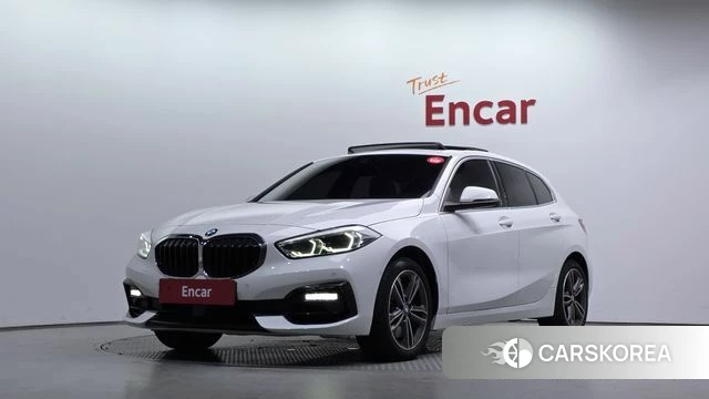 BMW 1 Series (F40) 2022 Белый из Кореи