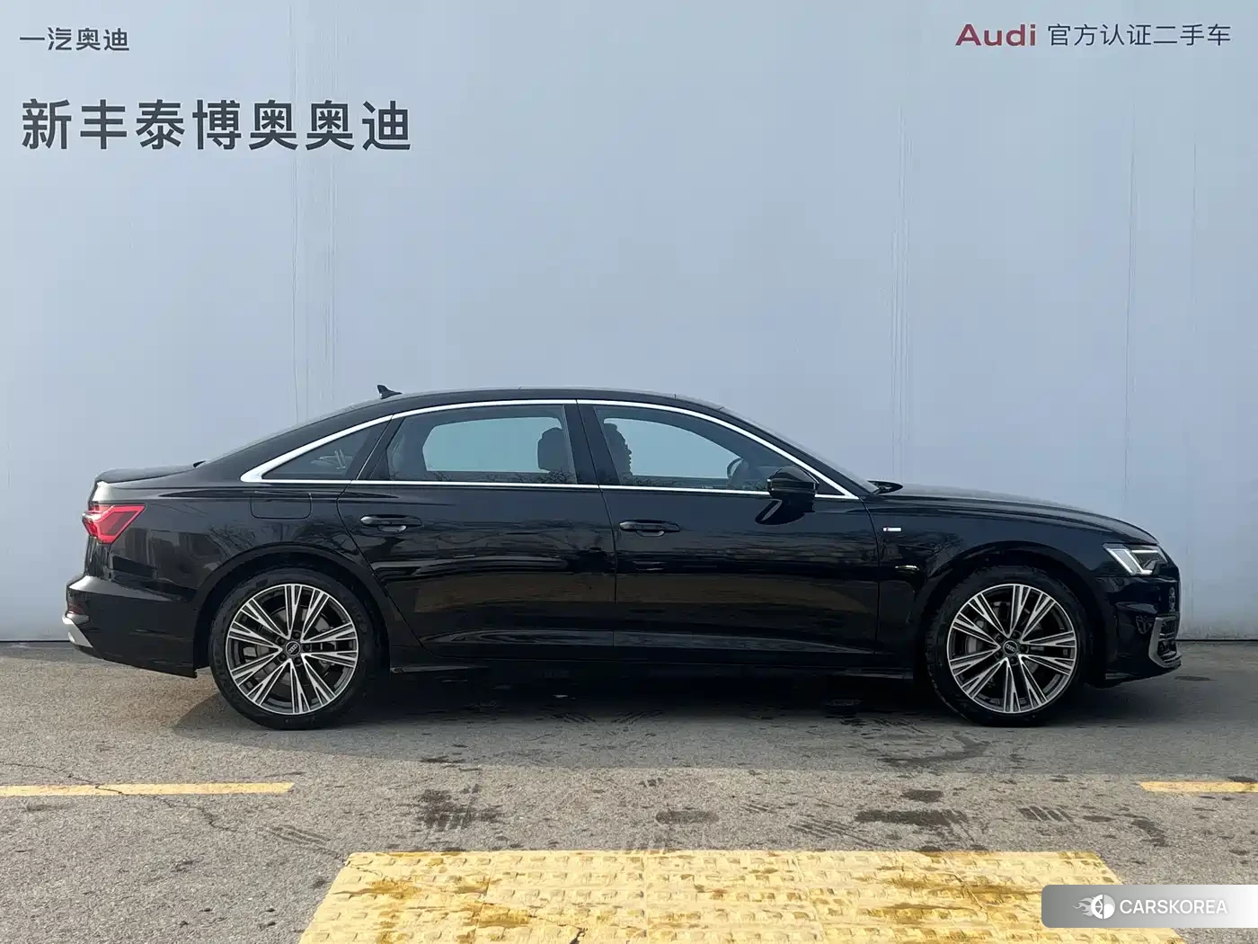Audi A6L 2026 Черный из Китая