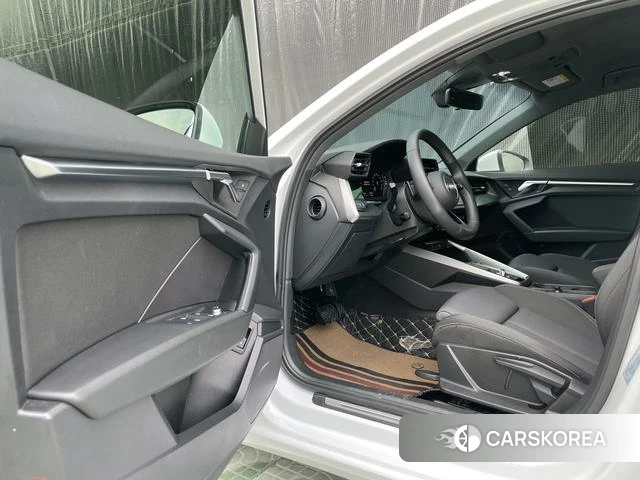 Audi A3 2023 Белый из Китая