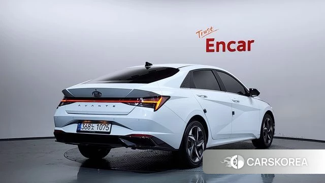 Hyundai Avante (CN7) 2022 Белый из Кореи