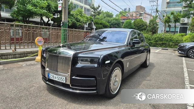 Rolls-Royce Phantom 2023 Черный из Кореи