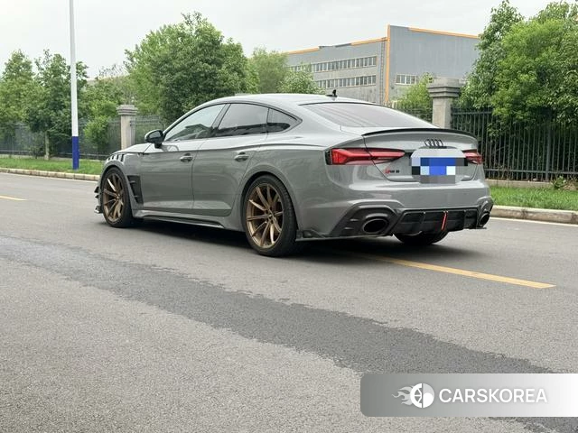 Audi RS 5 2021 Темно-серый из Китая