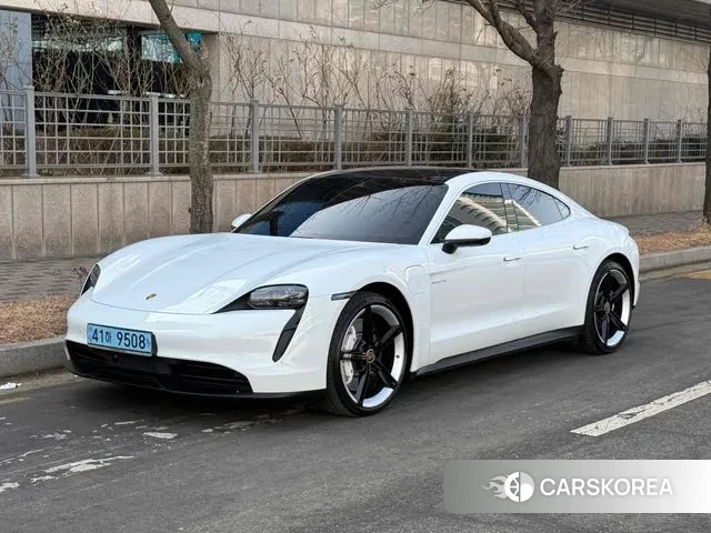 Porsche Taycan 2024 Белый из Кореи
