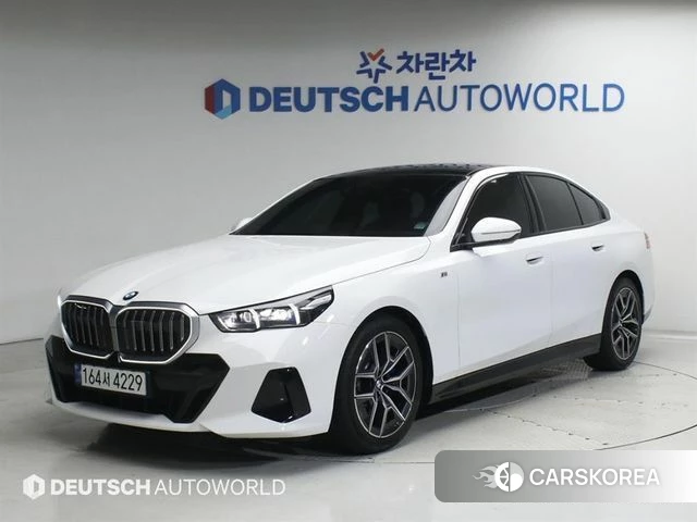 BMW 5 Series (G60) 2024 Белый из Кореи