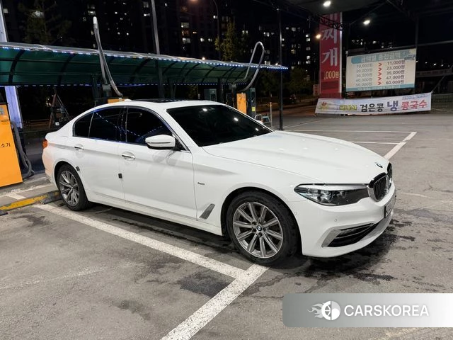 BMW 5 Series (G30) 2018 Белый из Кореи