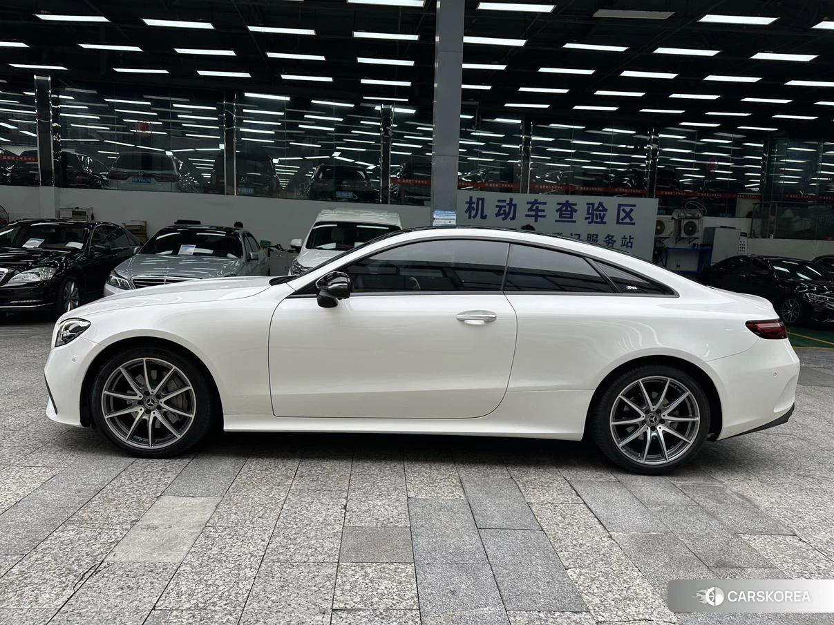 Mercedes-Benz E-class (imported) 2021 Белый из Китая