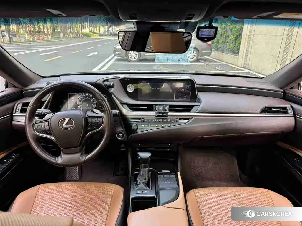 Lexus ES 2019 Синий из Китая