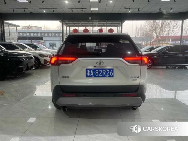 Toyota RAV4 Rongfang 2022 Белый из Китая