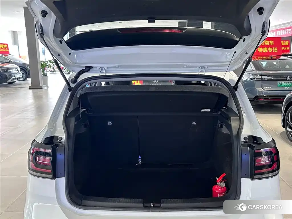 Volkswagen Tacqua 2024 Белый из Китая